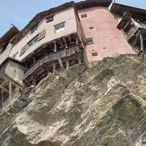 Apartamento Au Bonheur Suspendu Pont-en-Royans Exterior foto